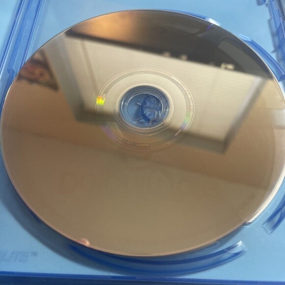 Dolphin Tale (Blu-ray) Only - Picture 7 of 7